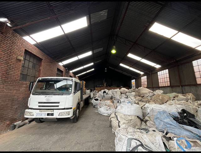 1,700M² WORKSHOP FOR SALE IN DAGGAFONTEIN